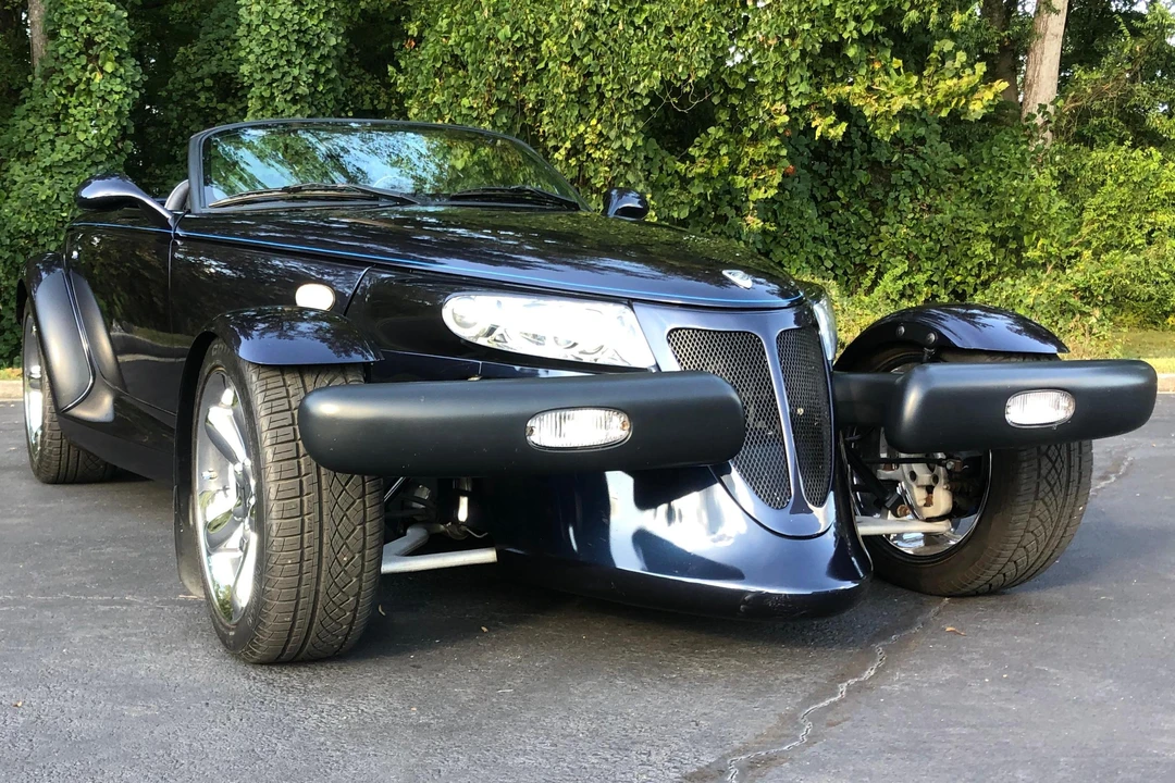 2001 Chrysler Prowler - Image 2 of 31