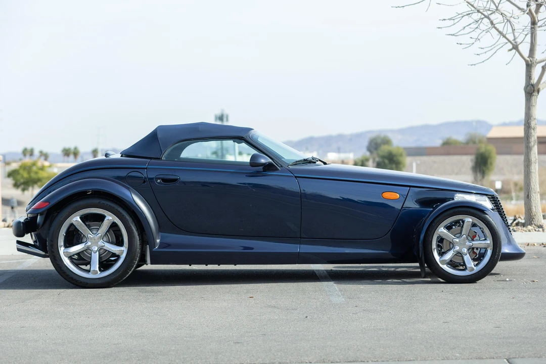 2001 Chrysler Prowler - Image 14 of 31