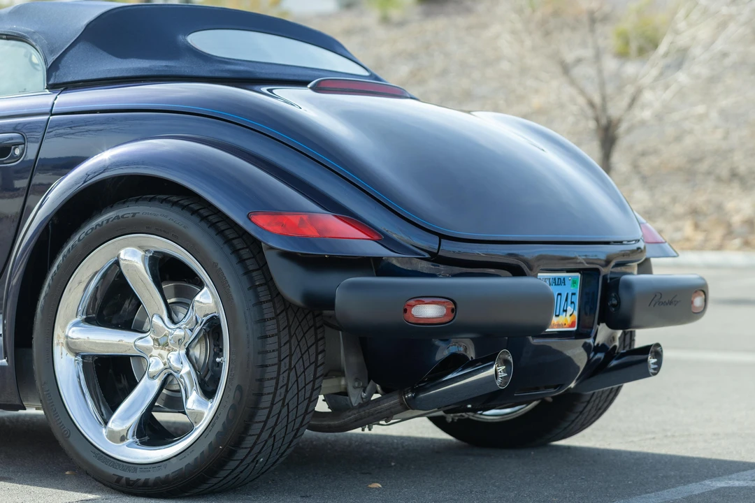 2001 Chrysler Prowler - Image 26 of 31