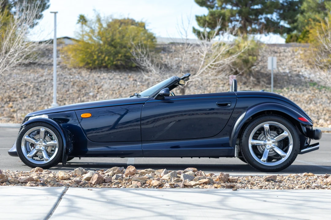 2001 Chrysler Prowler - Image 3 of 31