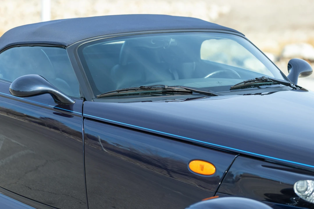 2001 Chrysler Prowler - Image 30 of 31