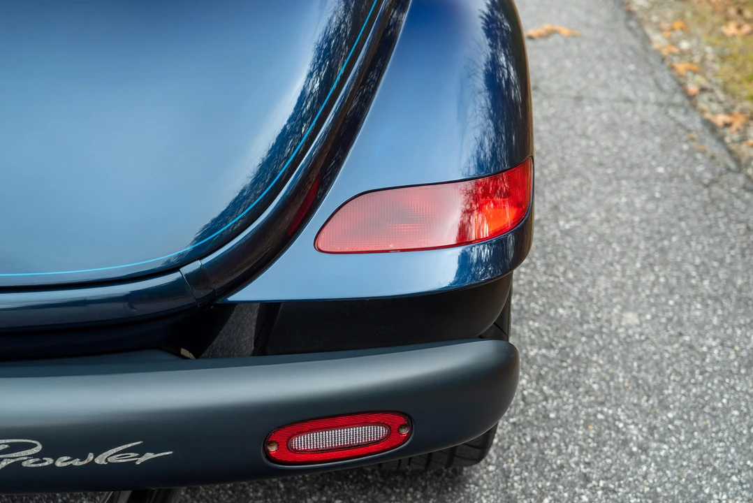 2001 Chrysler Prowler - Image 28 of 31