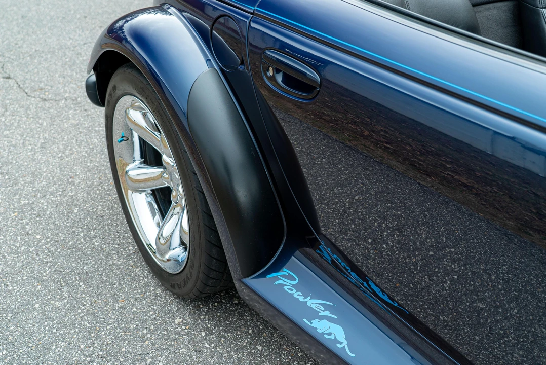 2001 Chrysler Prowler - Image 30 of 31