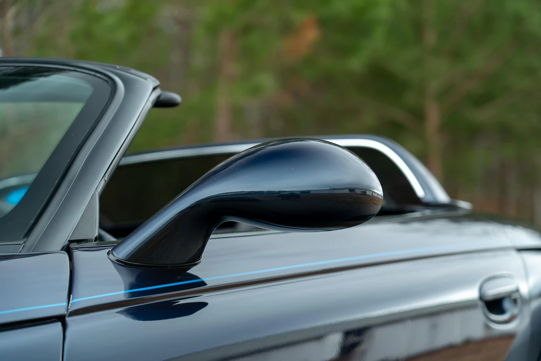 2001 Chrysler Prowler - Image 21 of 31