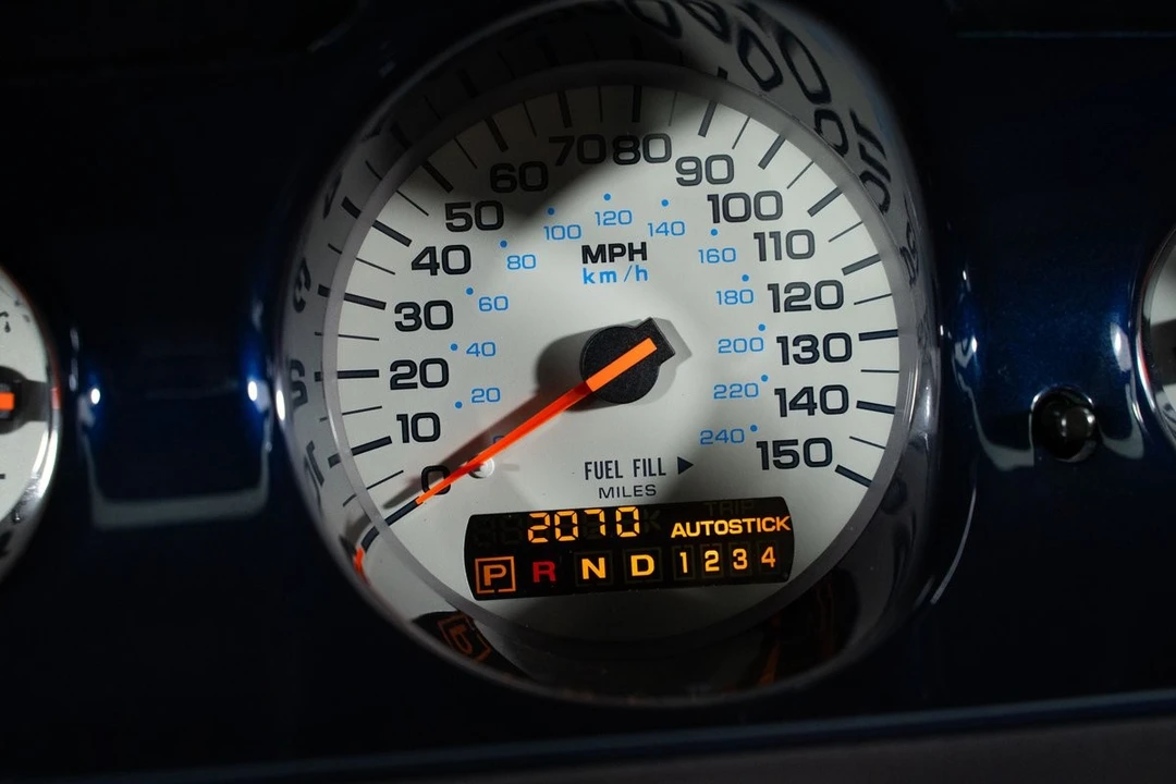 2001 Chrysler Prowler - Image 27 of 31
