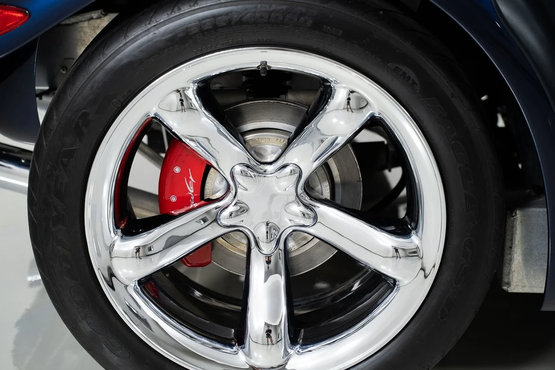 2001 Chrysler Prowler - Image 14 of 21