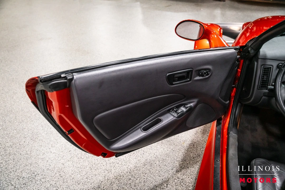 2001 Chrysler Prowler - Image 16 of 31