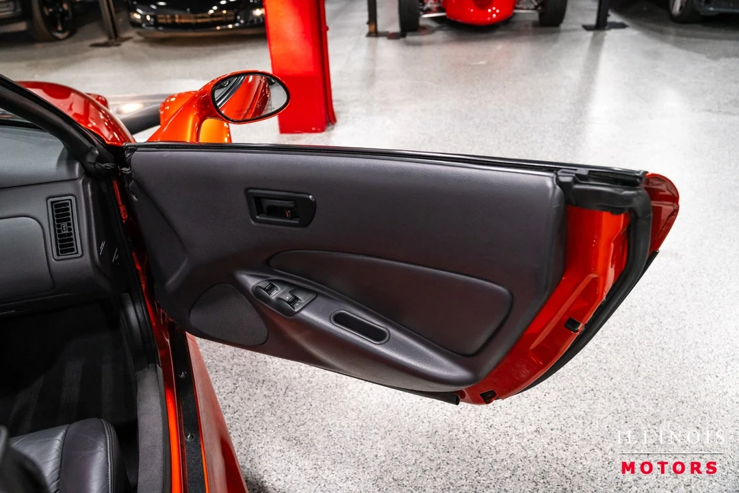 2001 Chrysler Prowler - Image 25 of 31