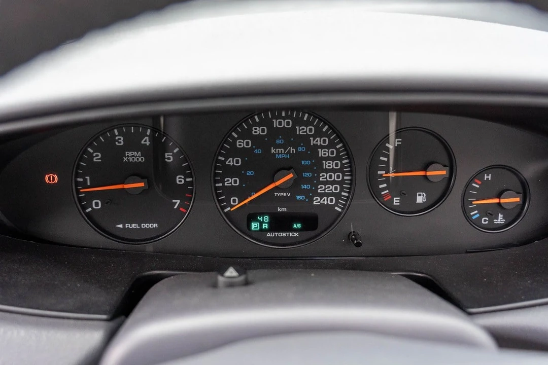 1997 Chrysler Sebring - Image 21 of 30