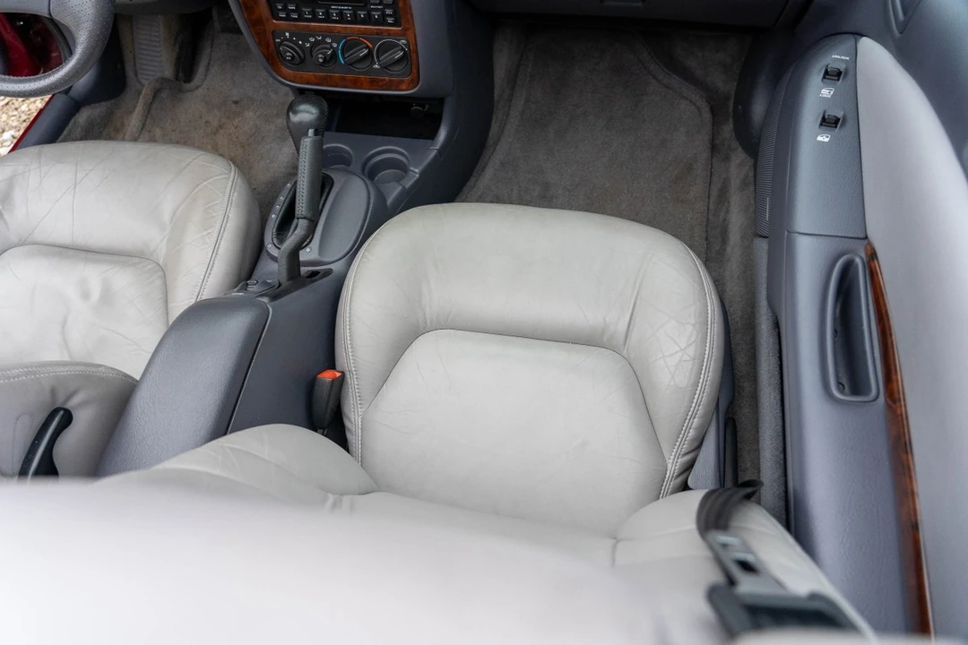 1997 Chrysler Sebring - Image 29 of 30