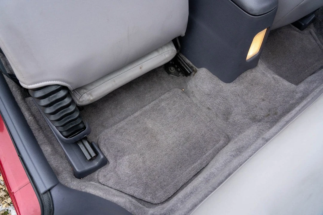 1997 Chrysler Sebring - Image 23 of 30