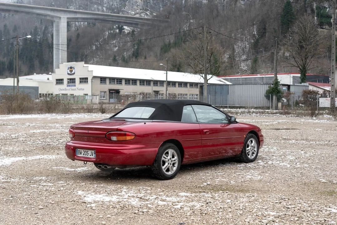 1997 Chrysler Sebring - Image 10 of 30
