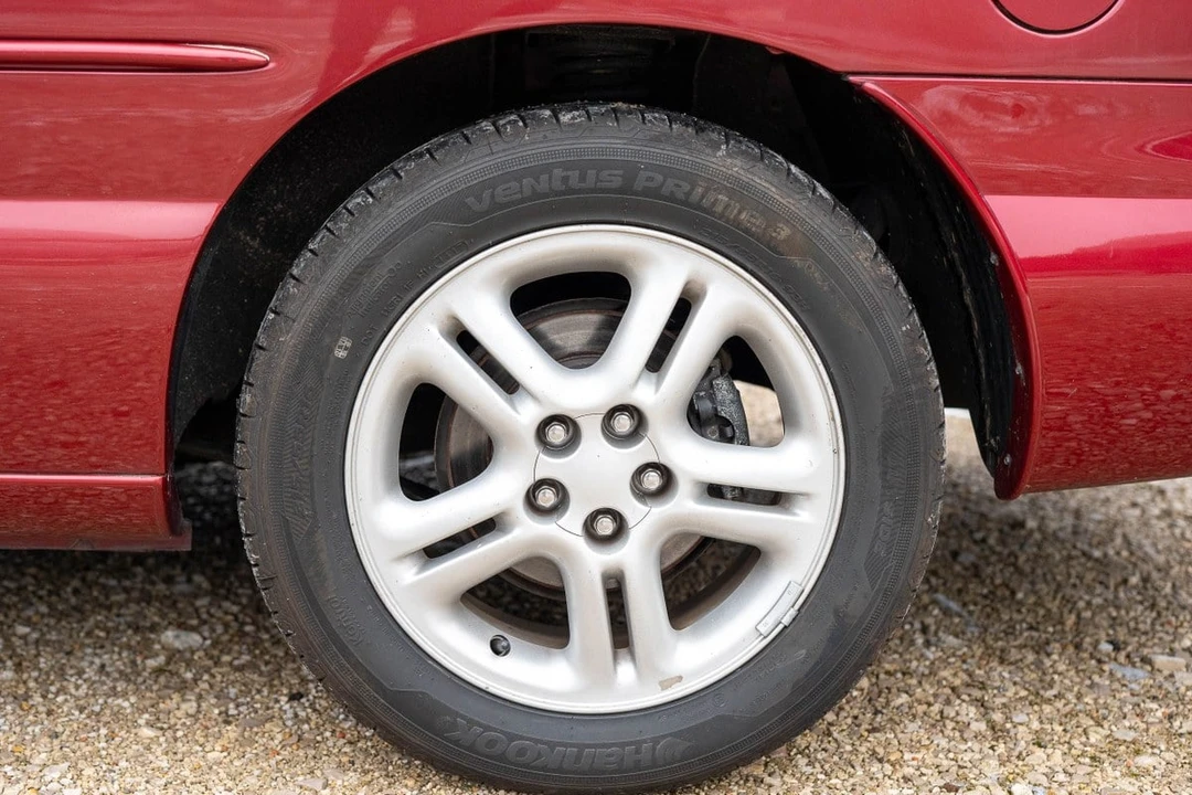 1997 Chrysler Sebring - Image 16 of 30