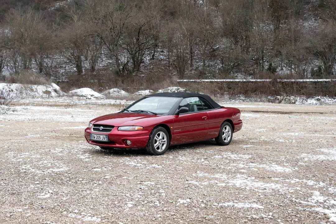 1997 Chrysler Sebring - Image 14 of 30
