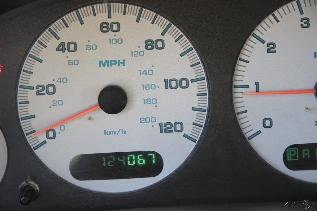 2001 Chrysler Town & Country - Image 17 of 21