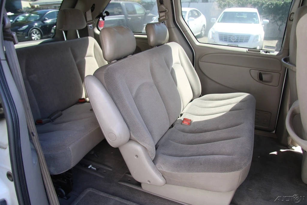 2001 Chrysler Town & Country - Image 21 of 21
