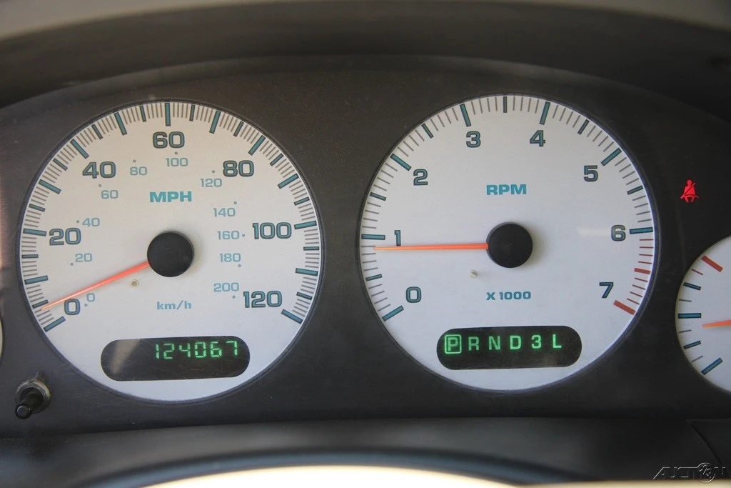 2001 Chrysler Town & Country - Image 16 of 21
