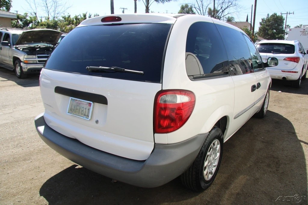 2001 Chrysler Town & Country - Image 7 of 21