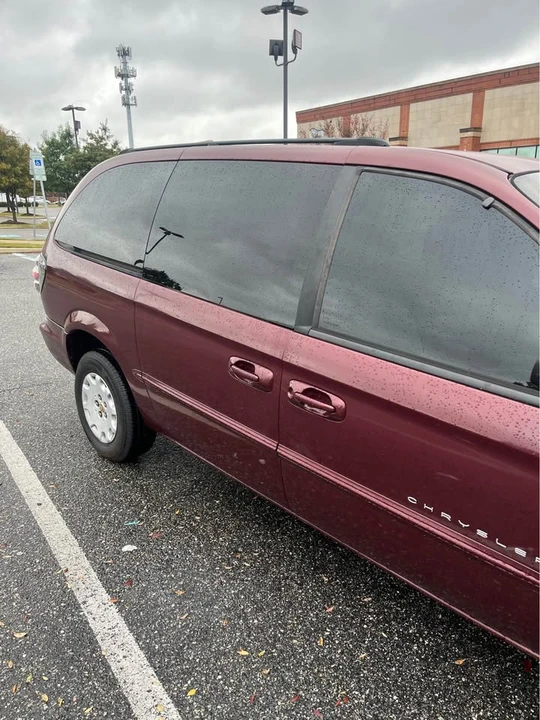 2001 Chrysler Town & Country - Image 6 of 7