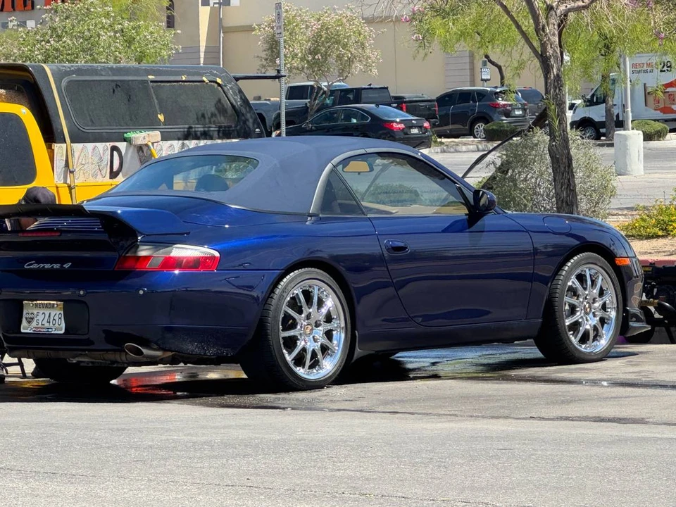 2001 Porsche 996 Carrera - Image 8 of 10