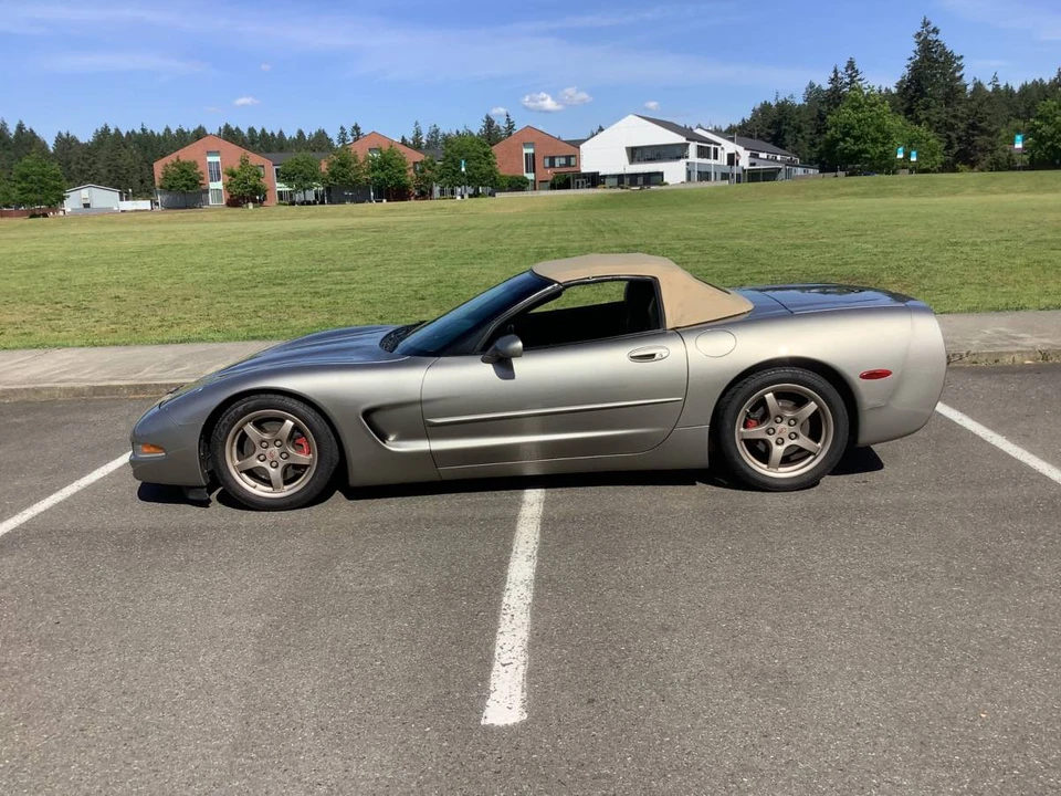 2001 Chevrolet Corvette C5 - Image 2 of 8