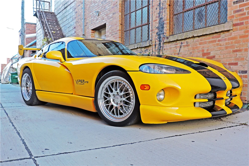 2001 Dodge Viper GTS 2nd Gen - Image 2 of 5