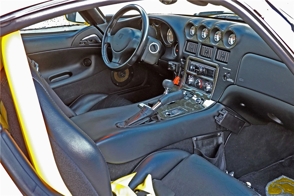 2001 Dodge Viper GTS 2nd Gen - Image 4 of 5