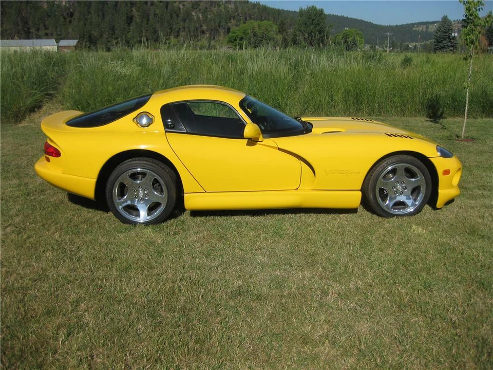 2001 Dodge Viper GTS 2nd Gen - Image 5 of 5