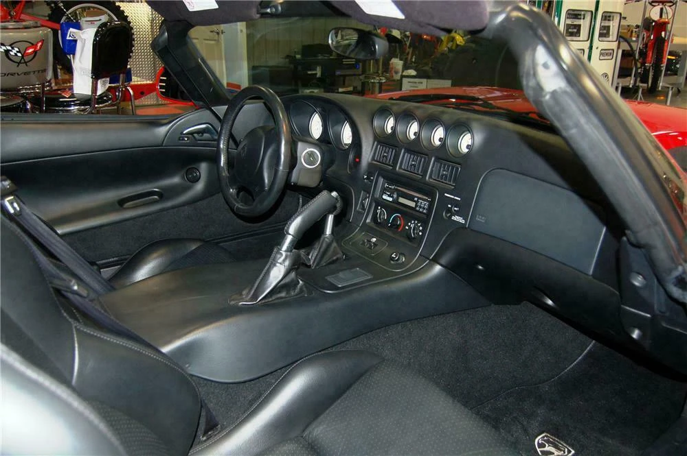 2001 Dodge Viper 2nd Gen - Image 4 of 5