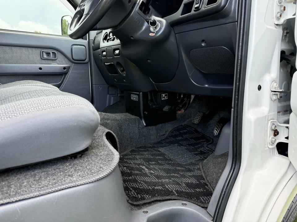 2001 Daihatsu Hijet - Image 10 of 30