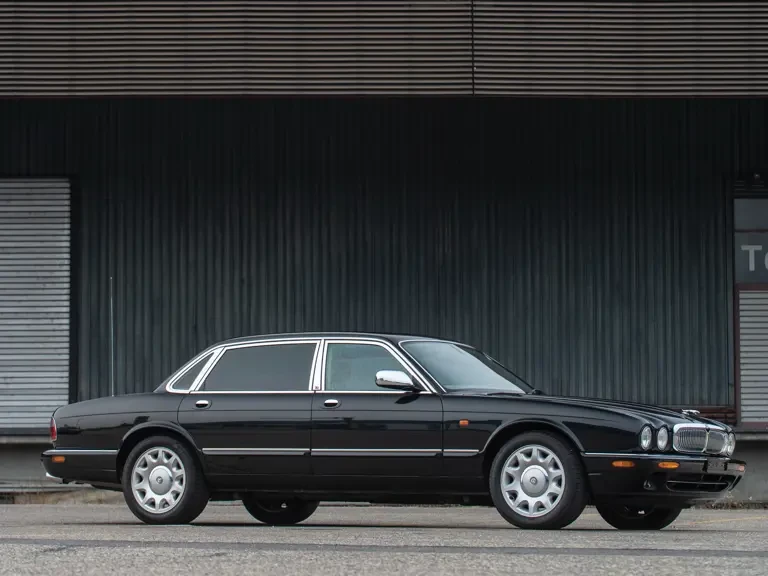 2001 Daimler - Image 2 of 7