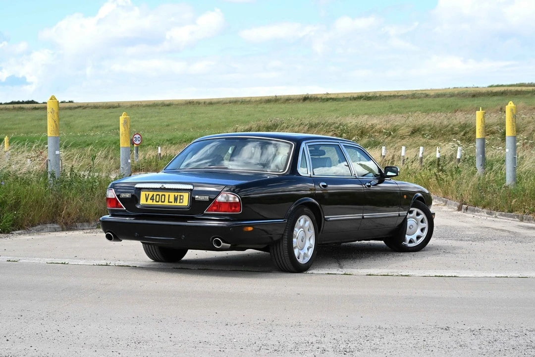2001 Daimler - Image 14 of 30