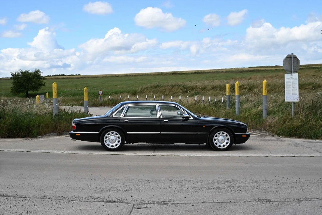 2001 Daimler - Image 16 of 30