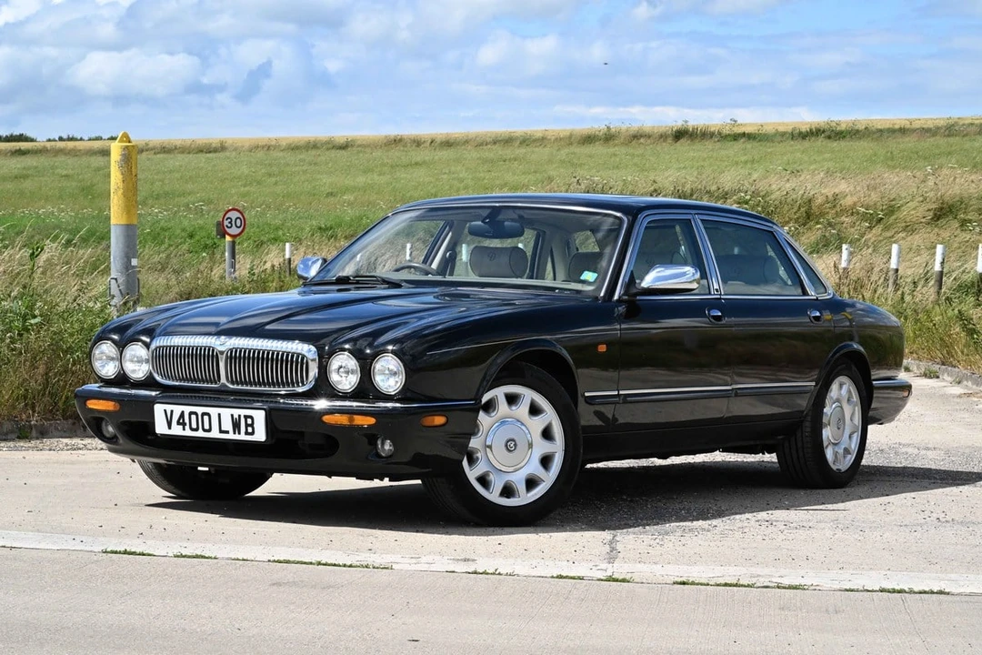 2001 Daimler - Image 3 of 30