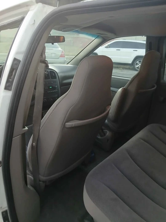 2001 Dodge Caravan - Image 11 of 18