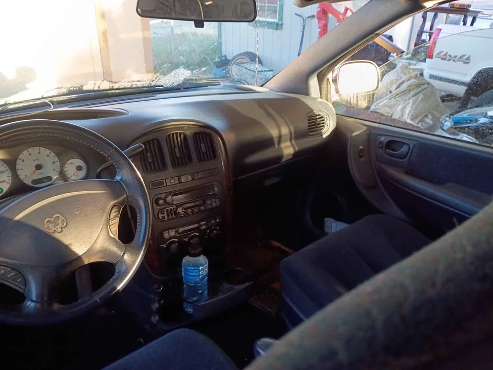 2001 Dodge Caravan - Image 7 of 10