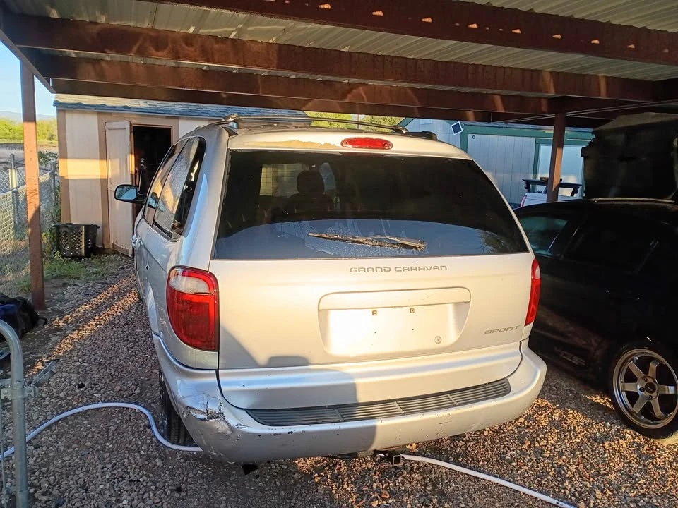 2001 Dodge Caravan - Image 4 of 10