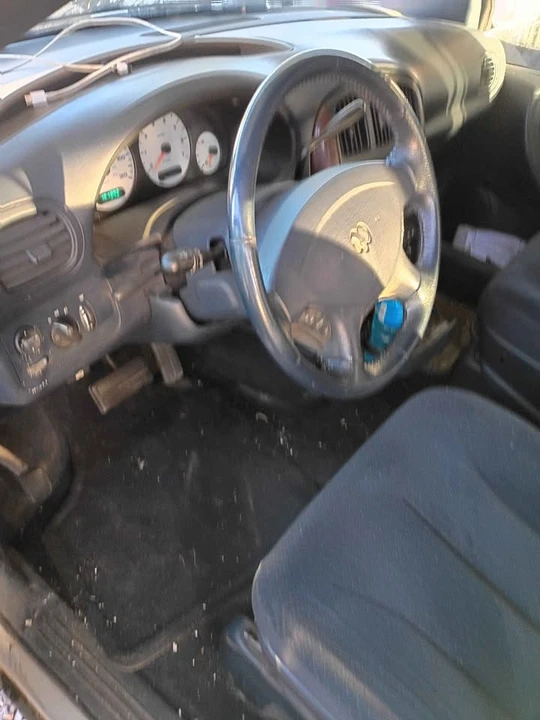 2001 Dodge Caravan - Image 8 of 10