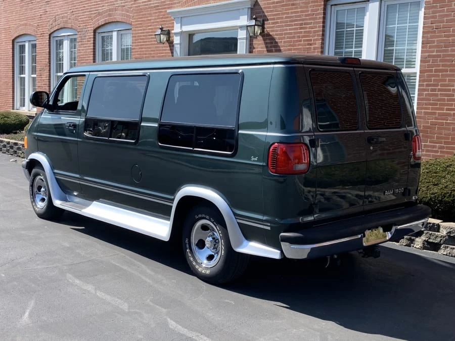 2001 Dodge Ram Van - Image 3 of 9