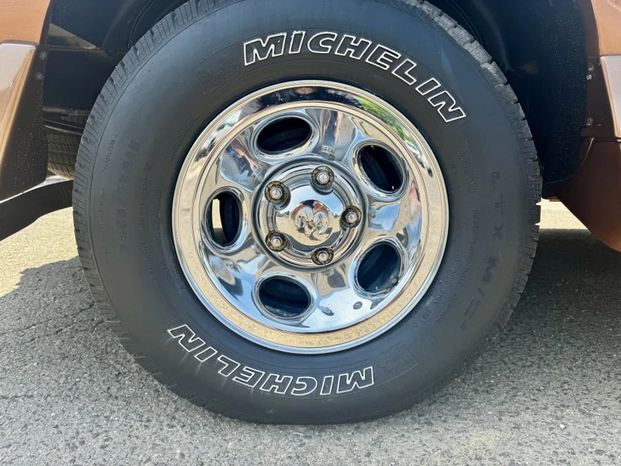 2001 Dodge Ram Van - Image 10 of 23
