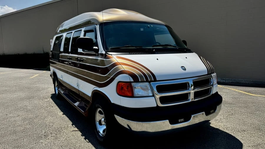 2001 Dodge Ram Van - Image 6 of 23