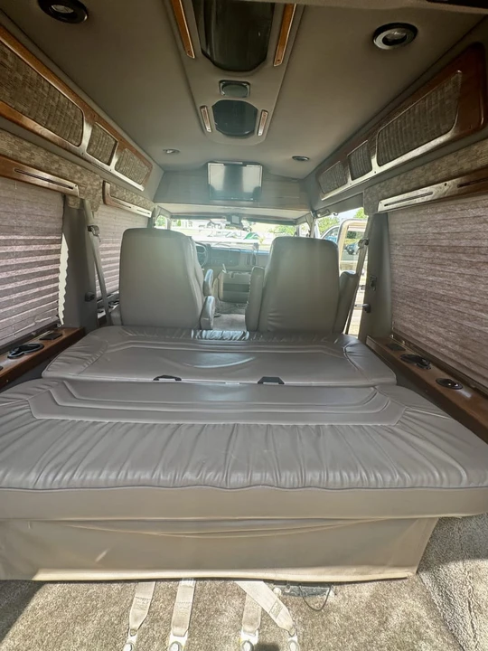 2001 Dodge Ram Van - Image 21 of 23