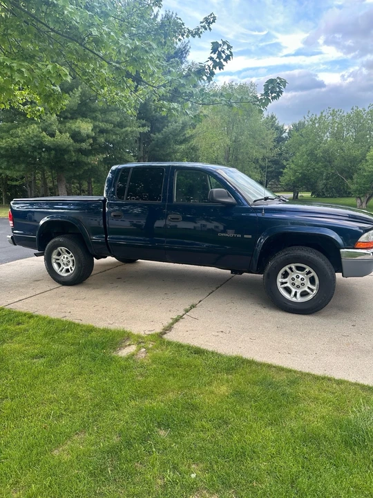 2001 Dodge Dakota 2nd Gen - Image 2 of 20