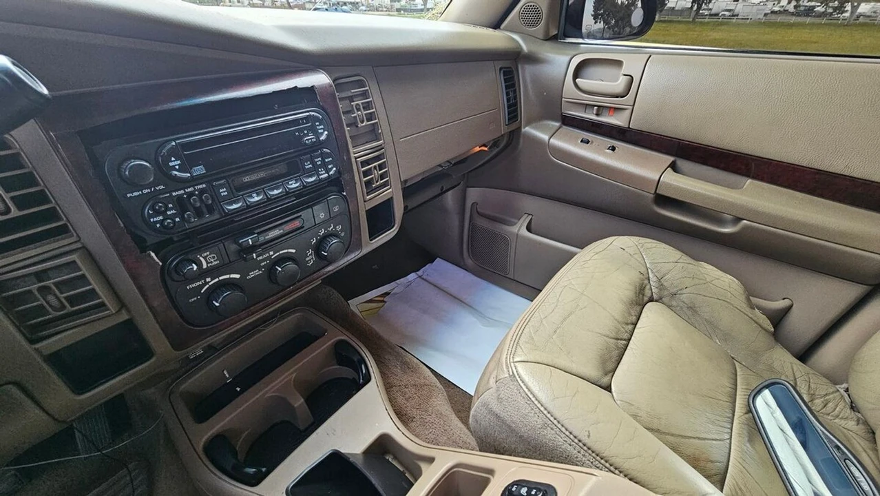 2001 Dodge Durango 1st Gen - Image 13 of 25