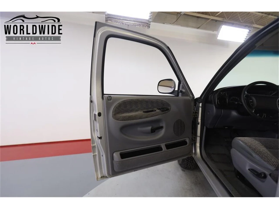 2001 Dodge Ram 2nd Gen - Image 25 of 31