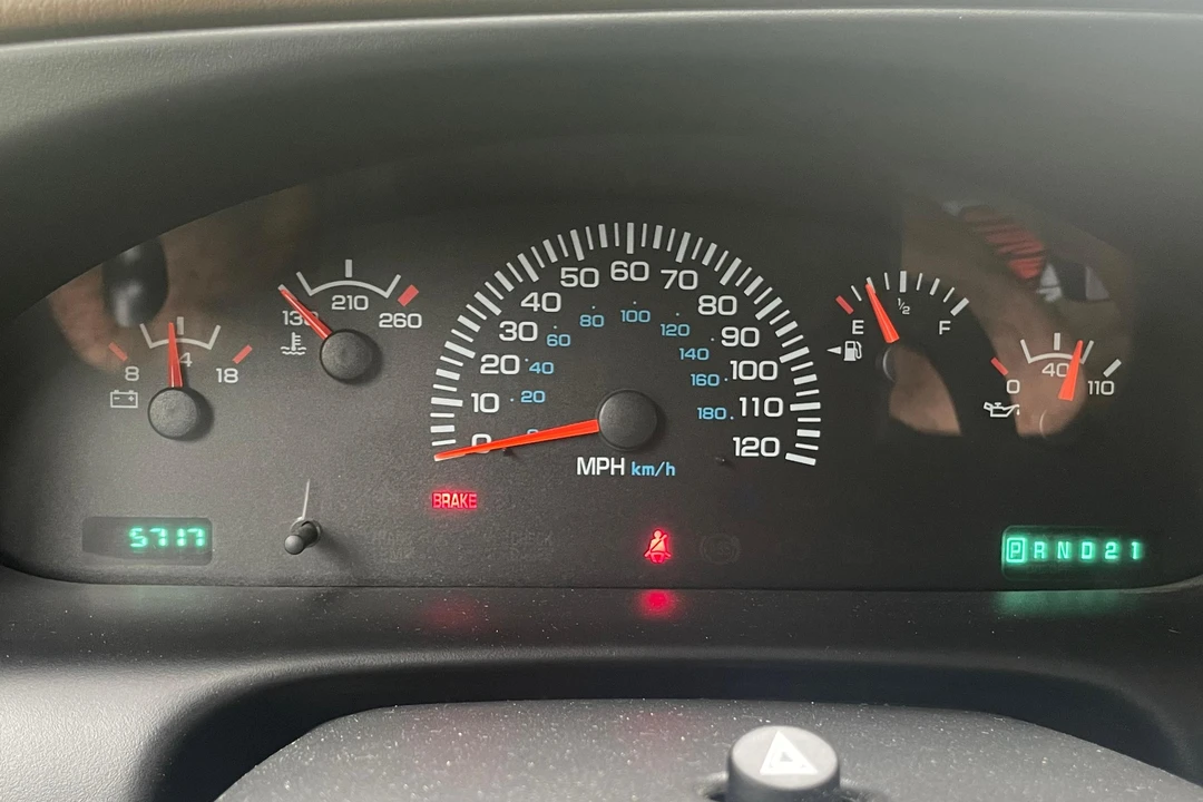 2001 Dodge Ram Van - Image 26 of 31