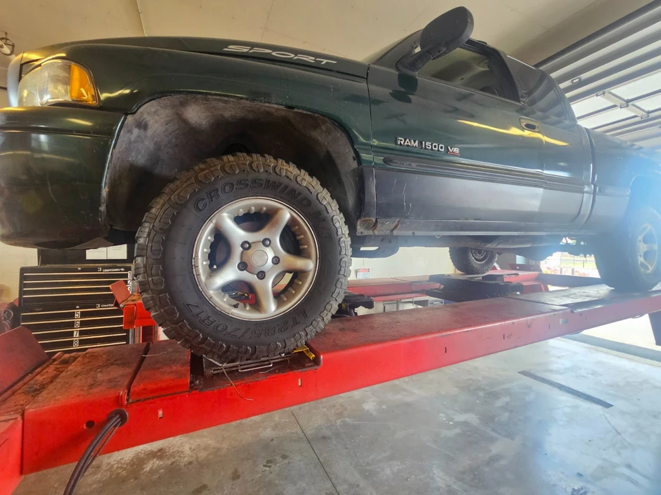 2001 Dodge Ram 2nd Gen - Image 2 of 31