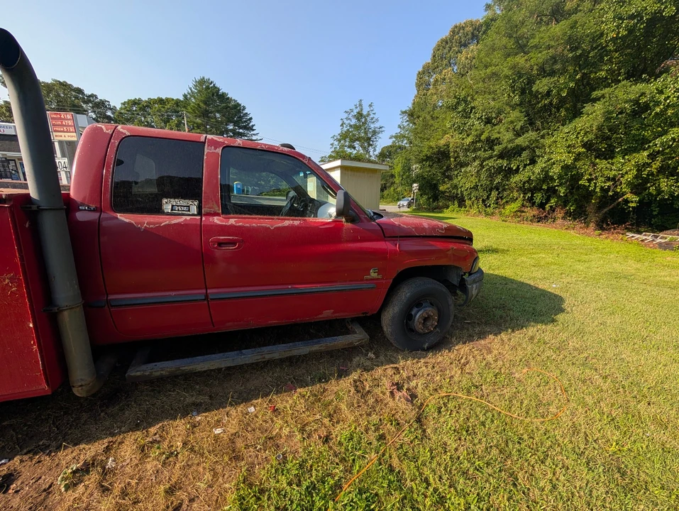 2001 Dodge Ram 2nd Gen - Image 2 of 15