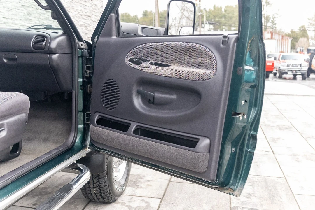 2001 Dodge Ram 2nd Gen - Image 24 of 31