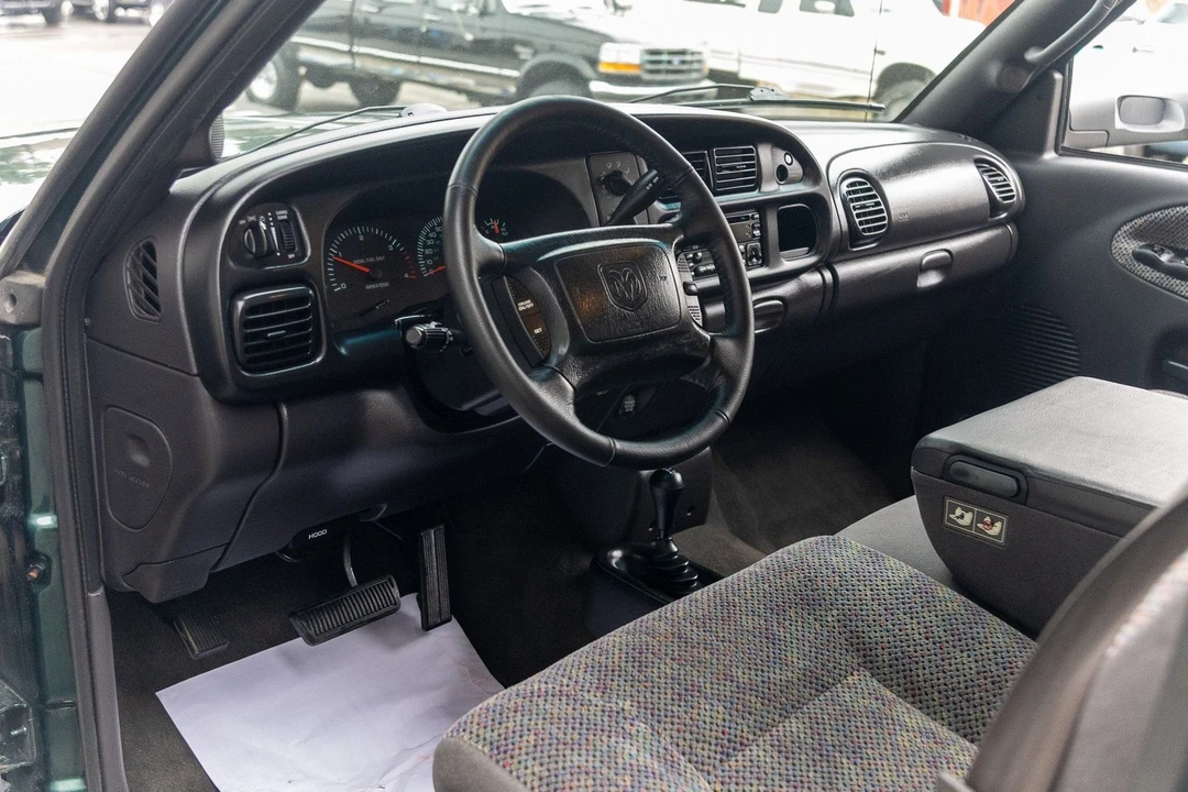 2001 Dodge Ram 2nd Gen - Image 23 of 31